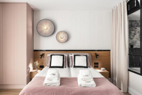 Rose with bath by OneApartments Sopot